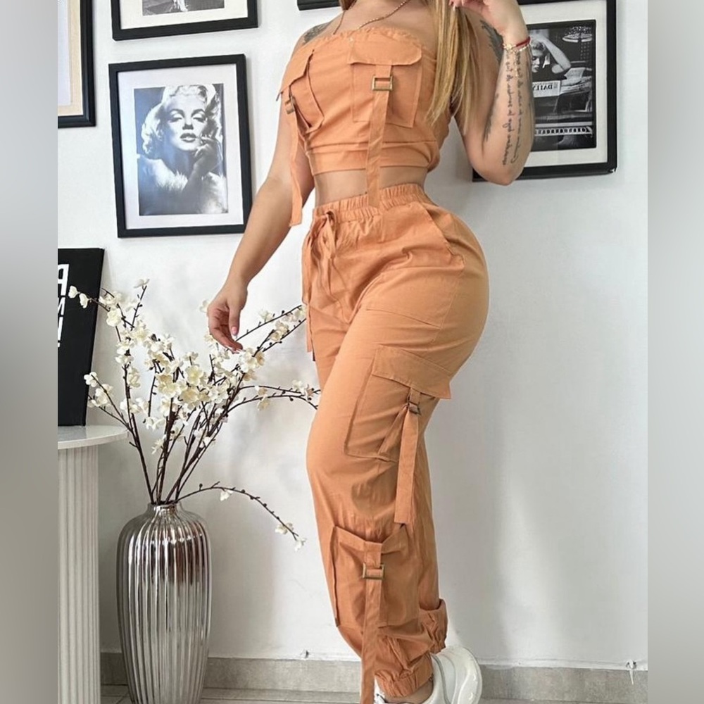 beautiful cargo set